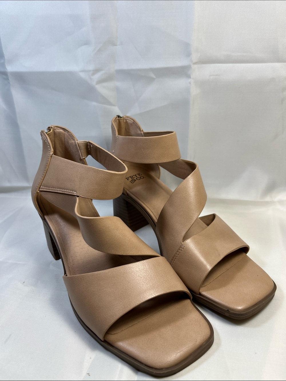 FRYE AND CO. Nude Tan Strappy Block Heel Sandals